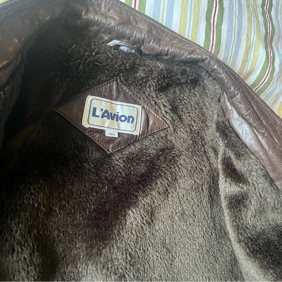 VINTAGE L’AVION FRENCH FLUFFY LEATHER JACKET WOLF DESIGN STITCHED ON BACK - Picture 3 of 9